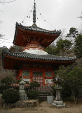 三滝寺多宝塔
