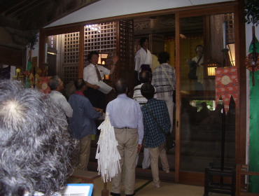 榊山神社本殿内部